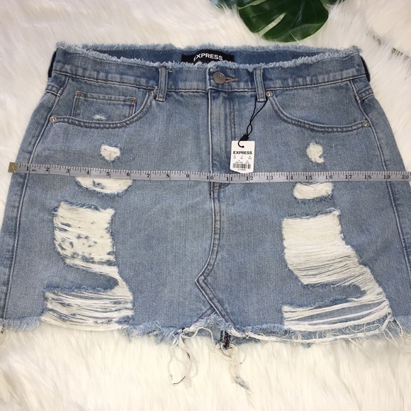 Express distressed denim mini skirt size 10 - Picture 7 of 9